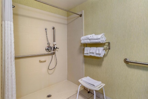 Comfort Suites Knoxville image 2